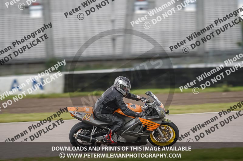 Rockingham no limits trackday;enduro digital images;event digital images;eventdigitalimages;no limits trackdays;peter wileman photography;racing digital images;rockingham raceway northamptonshire;rockingham trackday photographs;trackday digital images;trackday photos